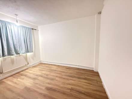 Property For Rent The Crescent, Hayes