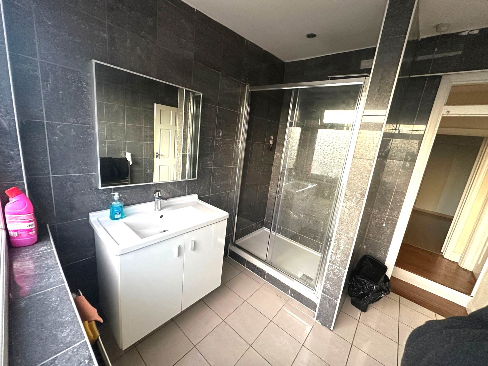 Springwell Road, Heston, Image 9