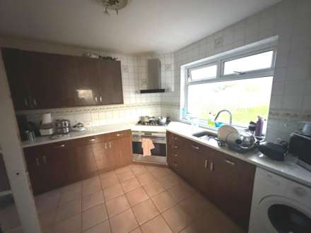 Springwell Road, Heston, Image 2