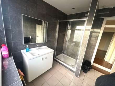 Springwell Road, Heston, Image 9