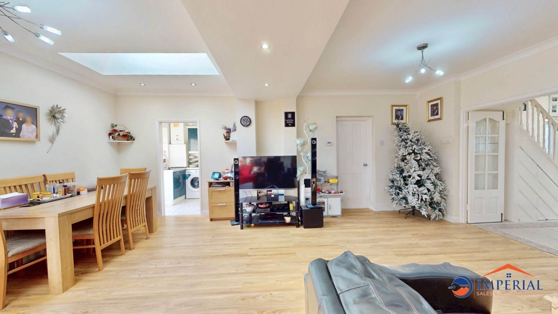 Crosslands Avn, Southall, Image 1