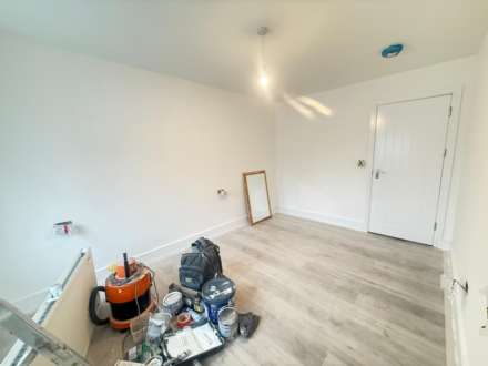 Cerne Close, Hayes, Image 4