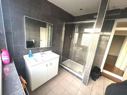 Springwell Road, Heston, Image 5