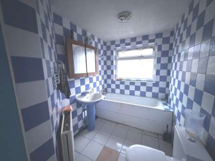 Springwell Road, Heston, Image 9