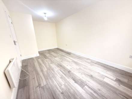 Gledwood Drive, Hayes, Image 1