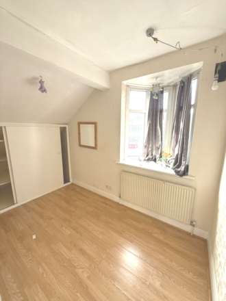 Springwell Road, Heston, Image 15