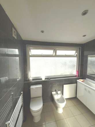 Springwell Road, Heston, Image 18