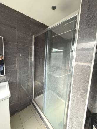 Springwell Road, Heston, Image 19