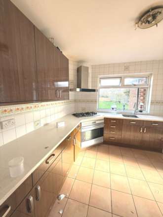 Springwell Road, Heston, Image 2