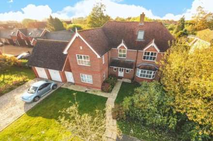 4 Bedroom Semi-Detached, High Street, Twyford