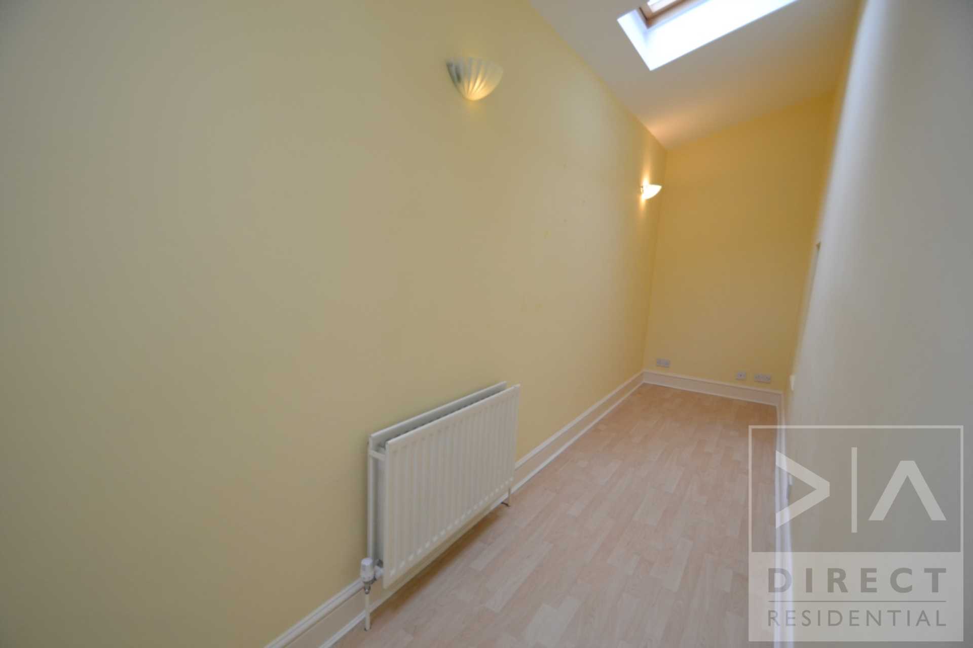 Windmill Lane, Epsom, KT17 1HY, Image 9