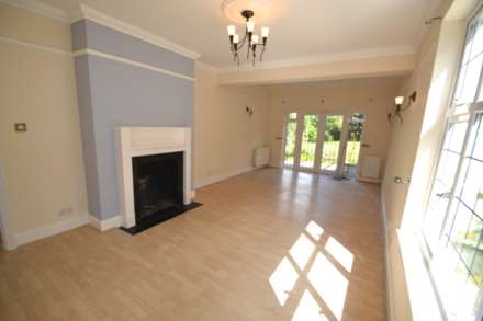 Windmill Lane, Epsom, KT17 1HY, Image 3