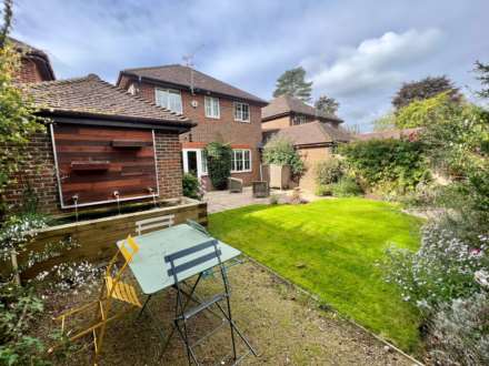 Gayton Close, Ashtead, KT21 2QJ, Image 17