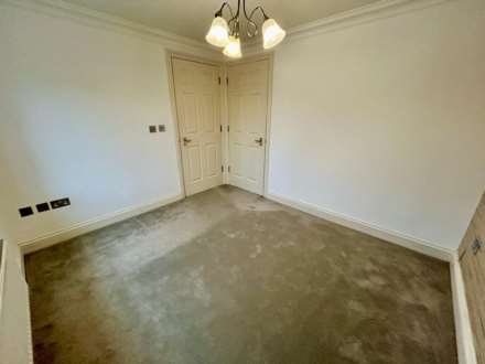 Randalls Road, Leatherhead, KT22 7UH, Image 5