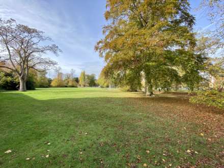 Horton Crescent, Epsom, KT19 8BW, Image 12