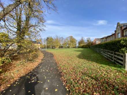 Horton Crescent, Epsom, KT19 8BW, Image 13