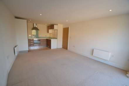Church Street, Epsom, KT17 4NP, Image 4