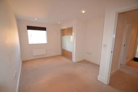 Church Street, Epsom, KT17 4NP, Image 5