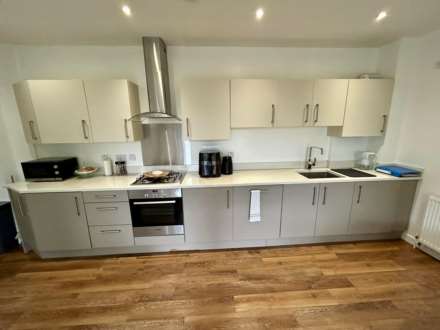 Upper High Street, Epsom, KT17 4RA, Image 4