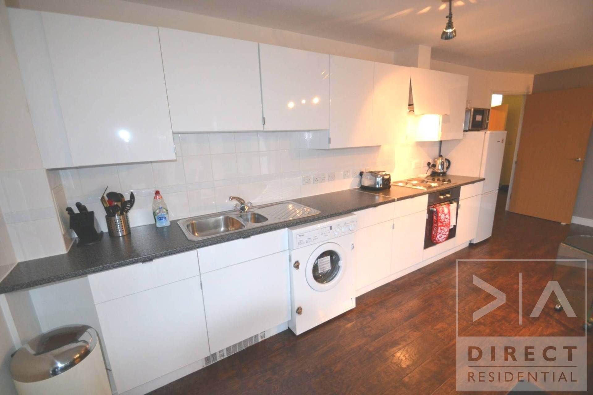 Station Approach, Epsom, KT19 8DL, Image 1
