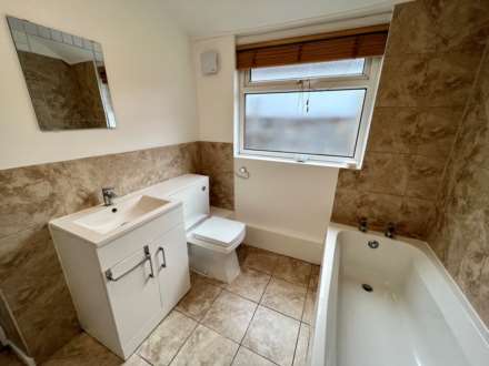 Adelphi Road, Epsom, KT17 1JB, Image 7