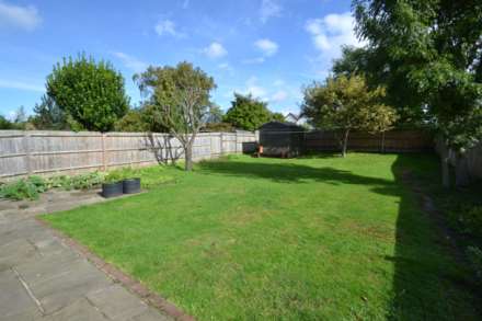 West Gardens, Epsom, KT17 1NQ, Image 11