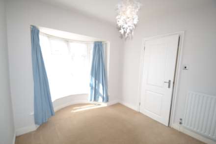 West Gardens, Epsom, KT17 1NQ, Image 8