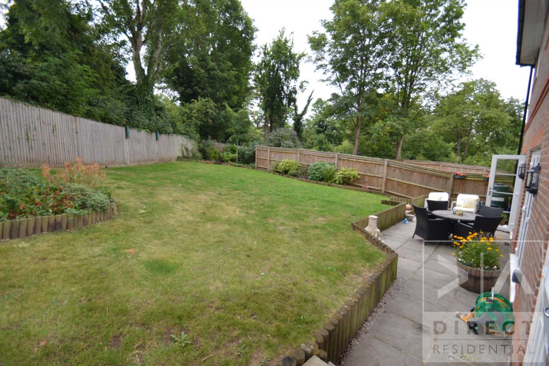 Warren Farm Close, Epsom, KT17 3AJ, Image 15