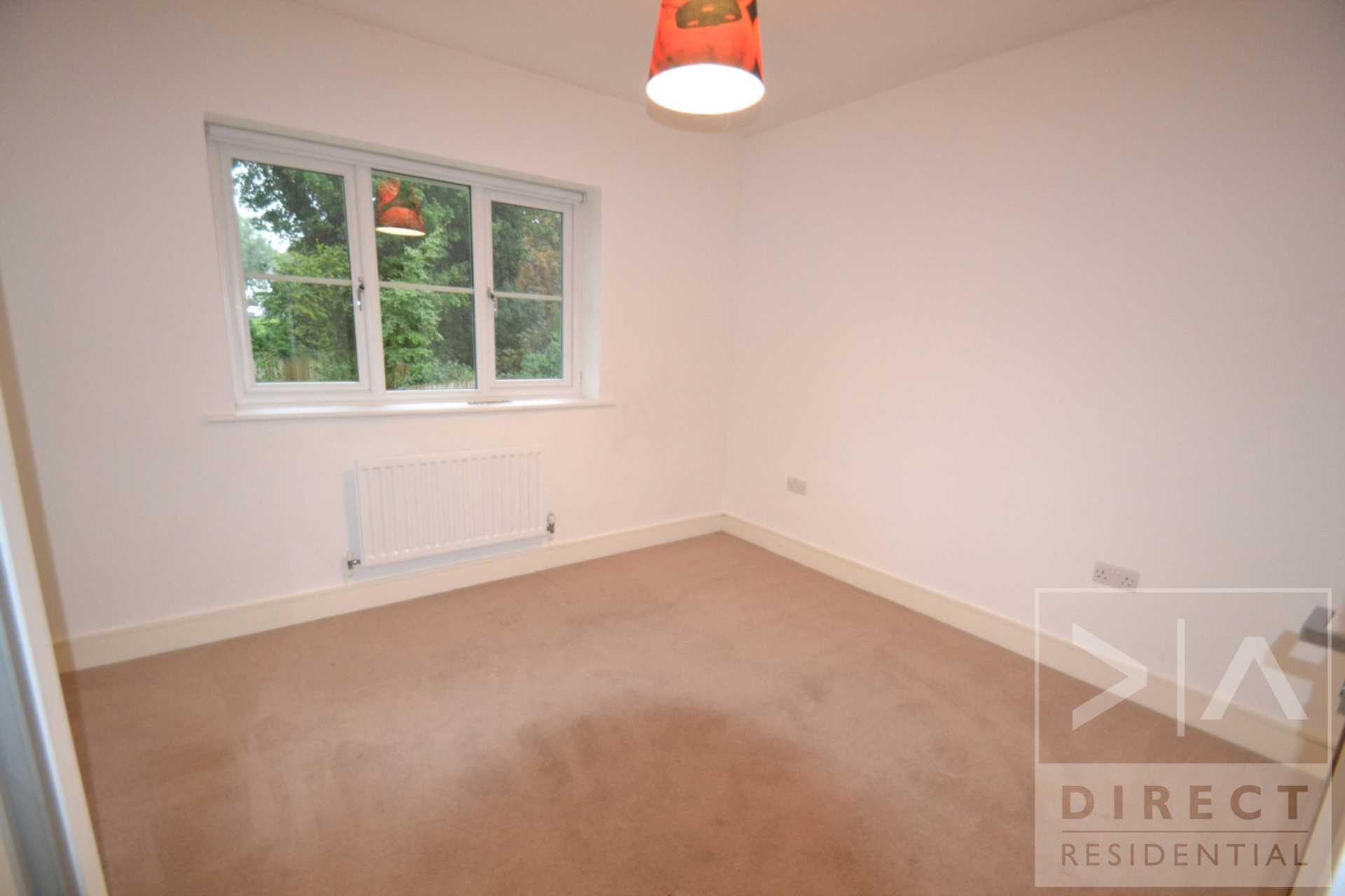 Warren Farm Close, Epsom, KT17 3AJ, Image 8