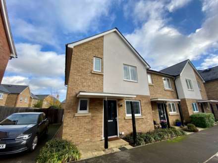 Pine Close, Epsom, KT19 8FN, Image 1