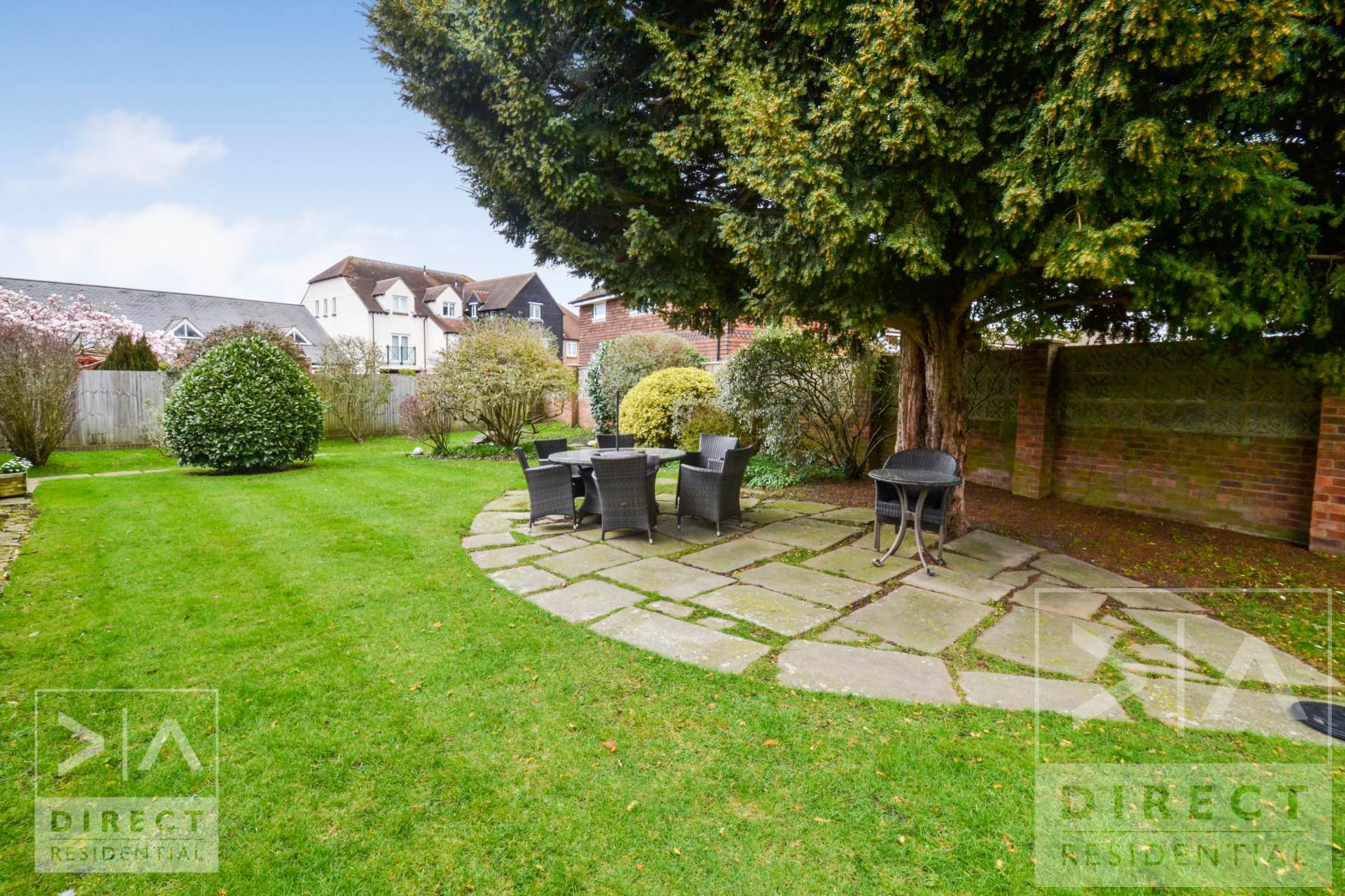 Quennell Close, Ashtead, KT21 2AW, Image 1