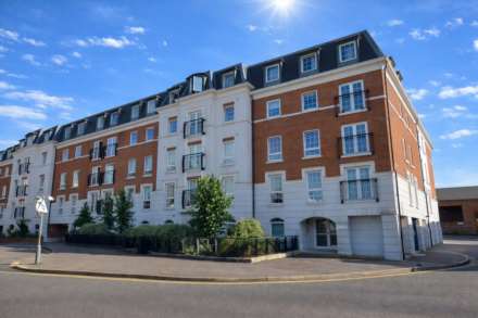 Station Approach, Epsom, KT19 8BY, Image 2