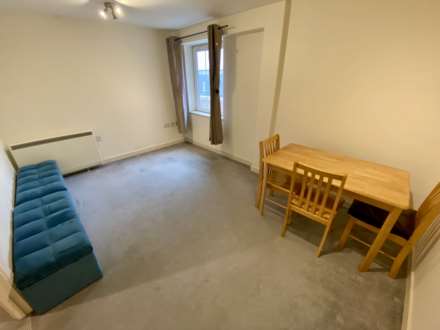 Station Approach, Epsom, KT19 8BY, Image 3