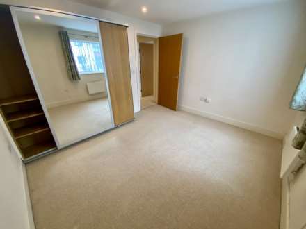 Church Street, Epsom, KT17 4NP, Image 14