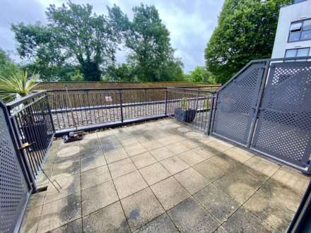 Church Street, Epsom, KT17 4NP, Image 7