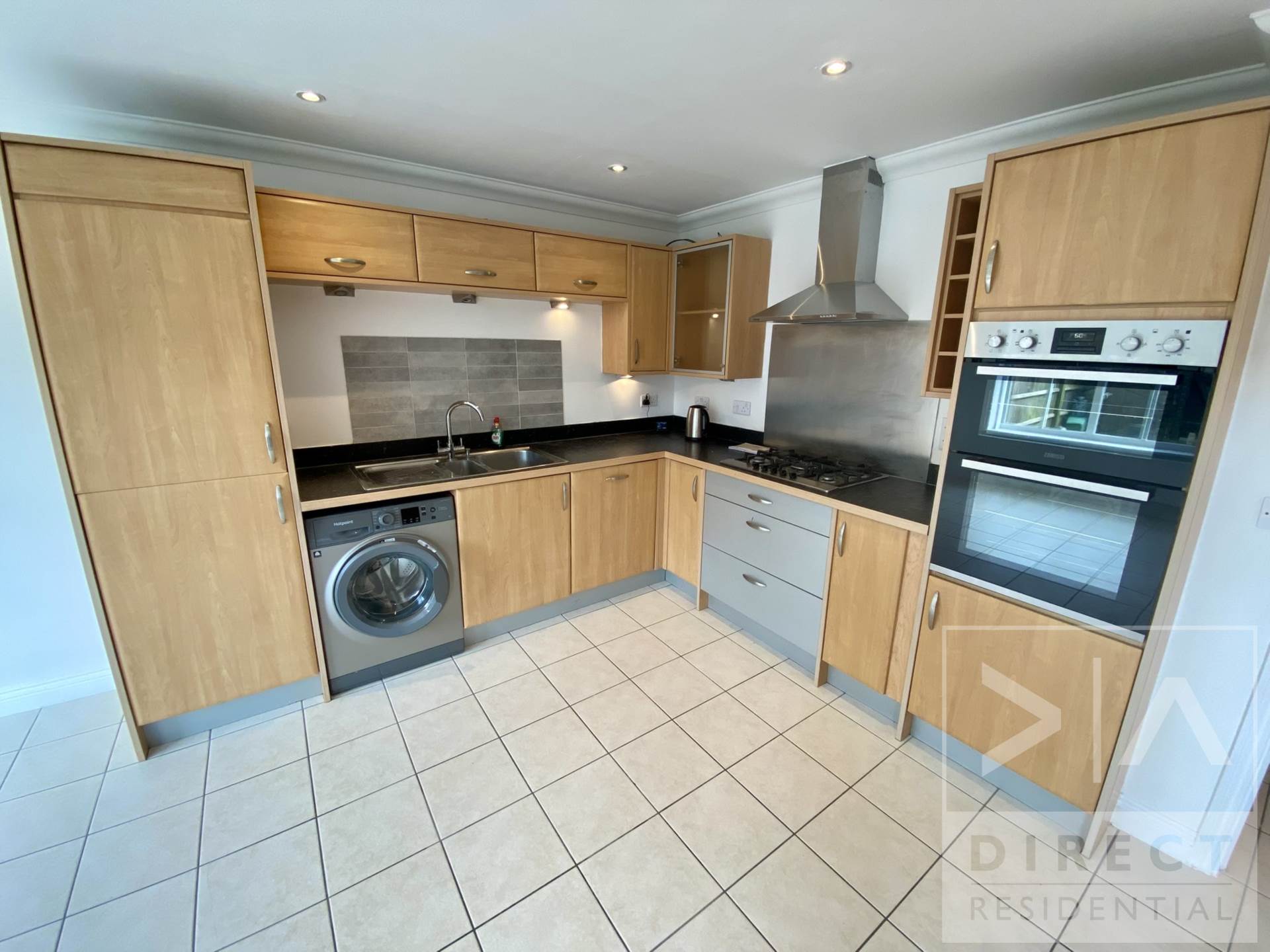 Cavendish Walk, Epsom, KT19 8AP, Image 3