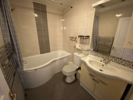 Middle Lane, Epsom, KT17 1EG, Image 10