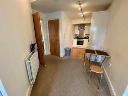 High Street, Epsom, KT19 8AH, Image 2
