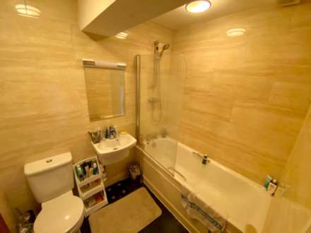 High Street, Epsom, KT19 8AH, Image 5