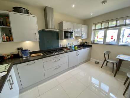 Property For Rent Mimosa Close, Epsom