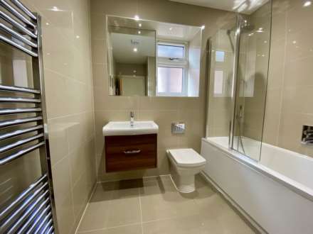 Mimosa Close, Epsom, KT17 3FF, Image 15
