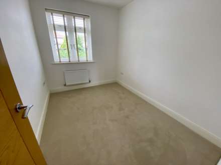 Mimosa Close, Epsom, KT17 3FF, Image 16