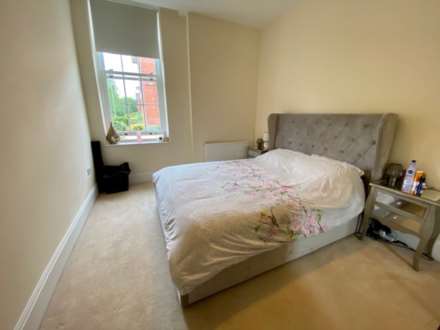 Greenbank Court, Sherwood Way, KT19 8LQ, Image 11
