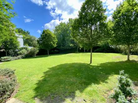Revere Way, Epsom, KT19 9RJ, Image 14
