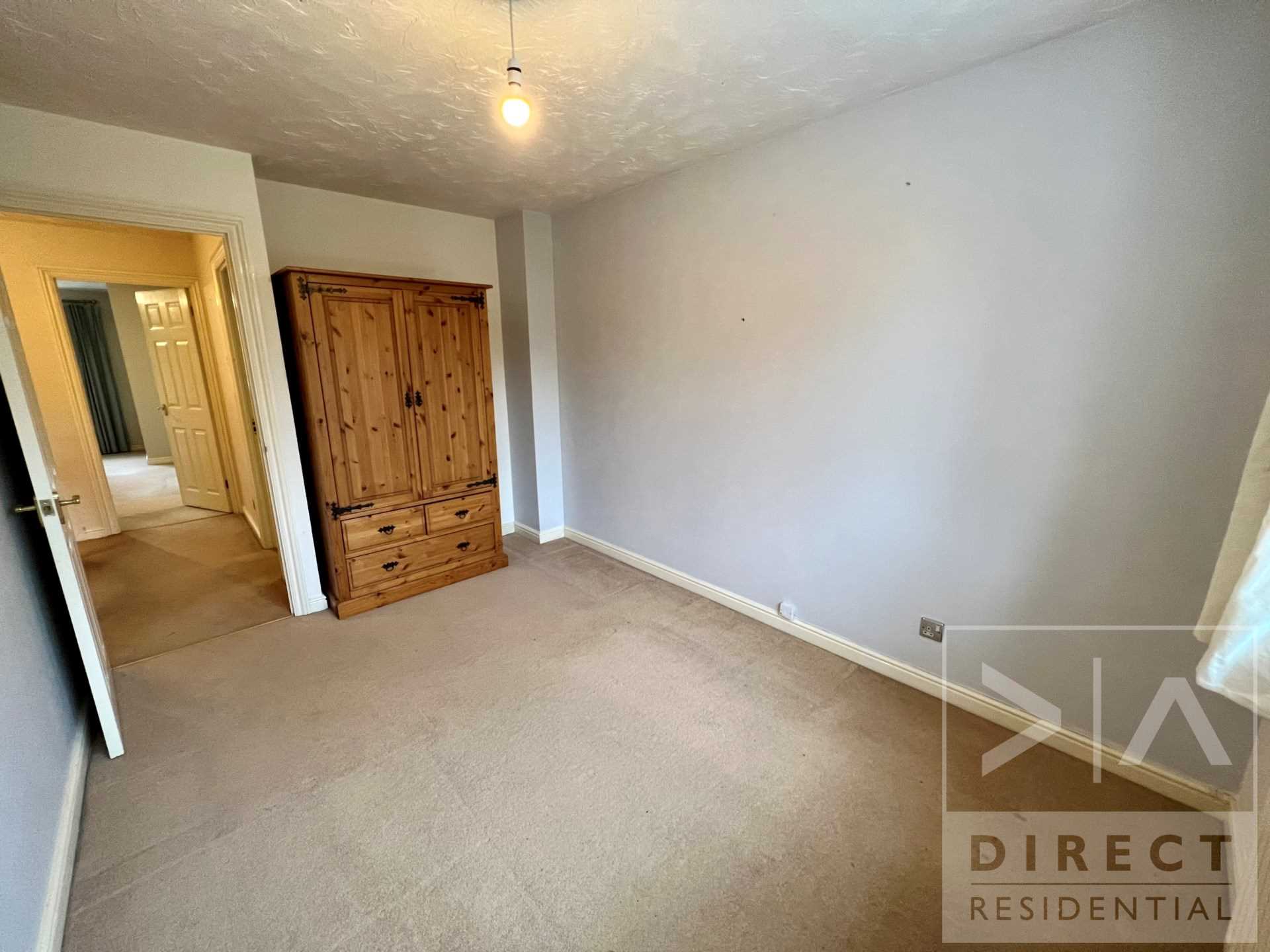 Farriers Road, Epsom, KT17 1NS, Image 14