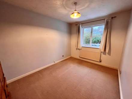 Farriers Road, Epsom, KT17 1NS, Image 13