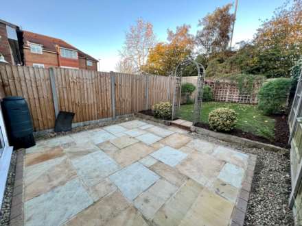 Farriers Road, Epsom, KT17 1NS, Image 17