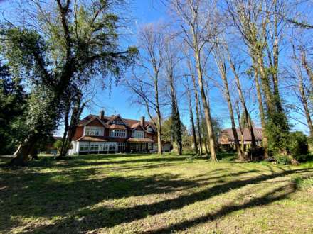 Downs Avenue, Epsom, KT18 5HL, Image 10