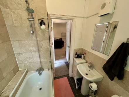 Downs Avenue, Epsom, KT18 5HL, Image 8