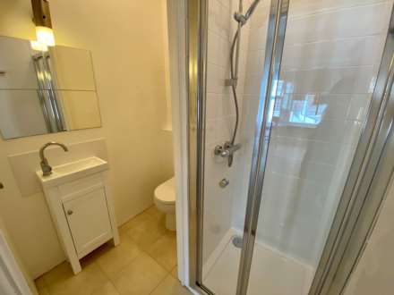 Ashley Road, Epsom, KT18 5BB, Image 5